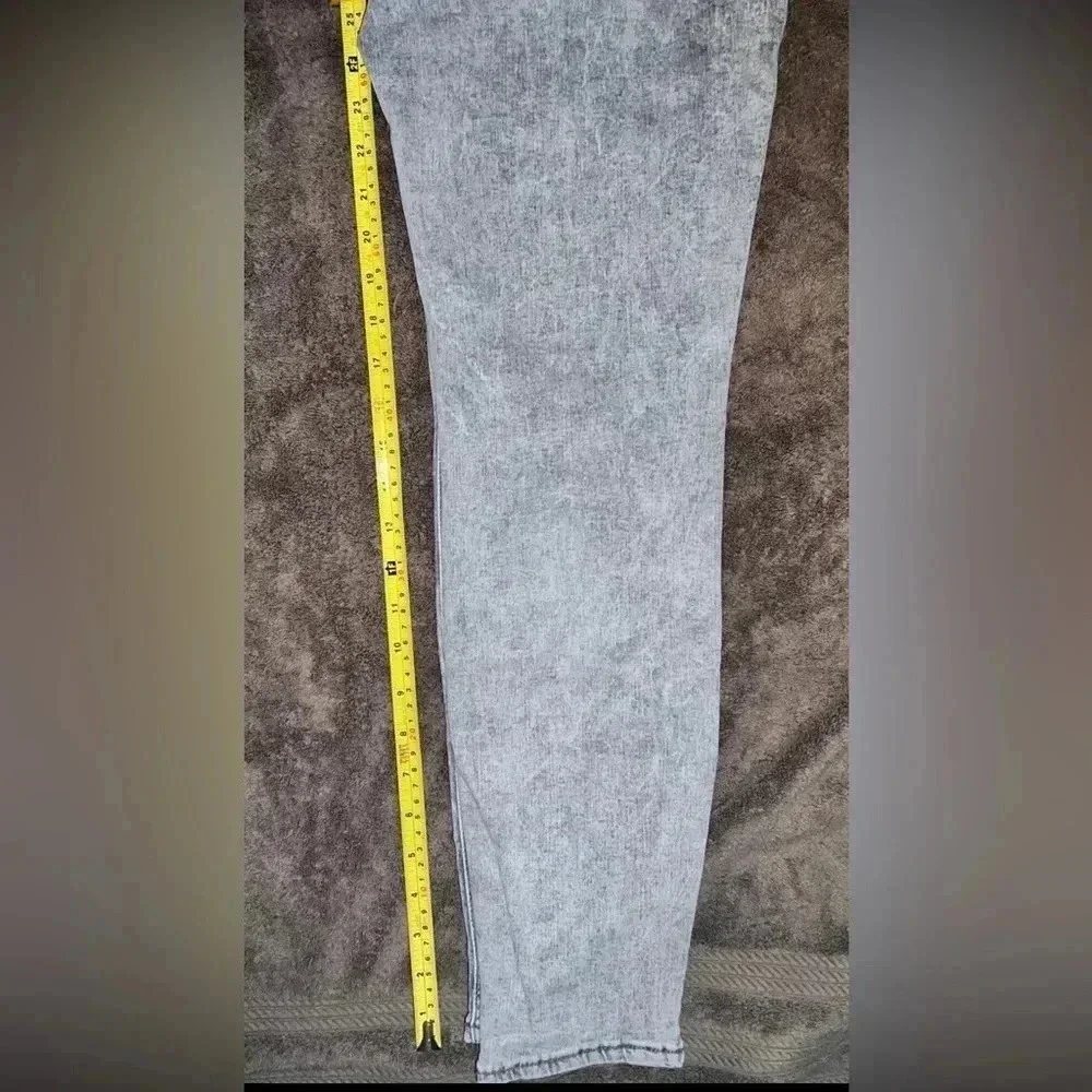 Banana Republic super nice